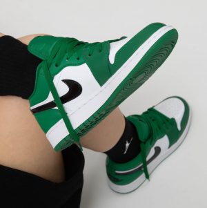 NIKE AIR JORDAN 1 LOW \