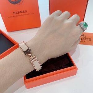 HERMES エルメス エナメルブレスレット 《クリックH》 レディース