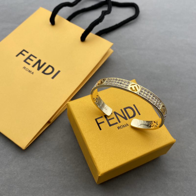 FENDI フェンディ エフ イズ フェンディ ブレスレット ゴールド ...