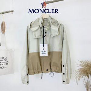 MONCLER モンクレール 防風ウインドブレーカーショートコートホワイト&カーキ