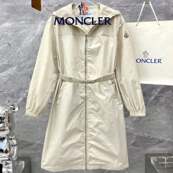 MONCLER モンクレール フード付き単層タフタレインジャケット ブラック ホワイト