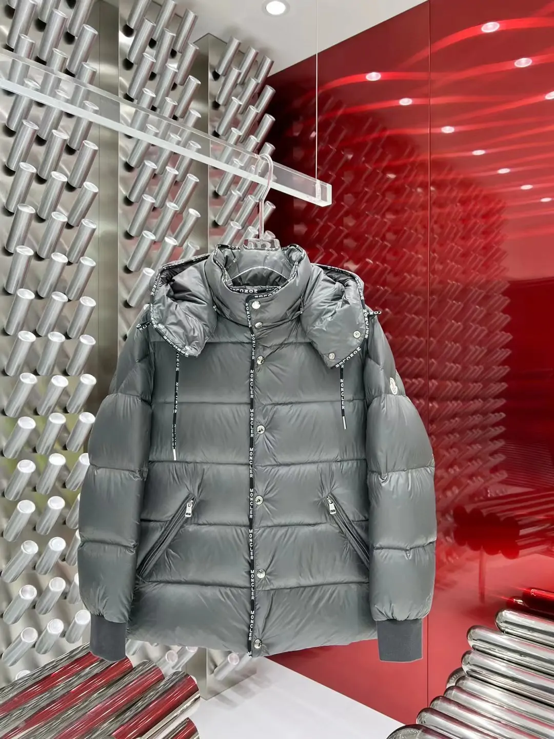 モンクレール MONCLER MAYA 美品 メンズ1 極美品 モンクレール 黒 ダウンジャケット フード付き 極美品 モンクレール MONCLER MAYA フード付き  アウトレットラスト1点MONCLER モンクレール フード付き ダウンジャケット⁄MAYA マヤ大きいサイズあり メンズ |  メンズ・ブランド一覧,□ M,MONCLER |