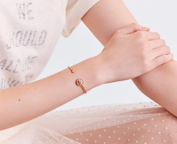 Dior  ロゴブレスレット